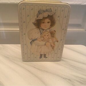 Heirloom Tin Can Sara May by Jan Hagara 1984 Vintage Lovely